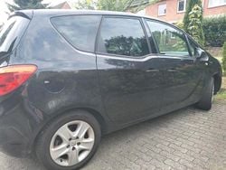 Schwarz Gebraucht 2011 Opel Meriva Van / Kleinbus | 4.400 € (Guter Preis)