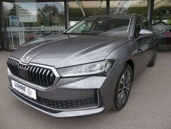Grau Gebraucht 2025 Skoda Superb Selection Kombi | 39.490 €