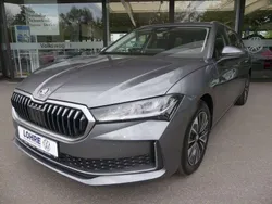 Grau Neu 2025 Skoda Superb Selection Kombi | 39.940 € (Fairer Preis)