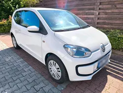 Weiß Gebraucht 2016 VW up! Kleinwagen | 5.700 € (Etwas zu teuer)