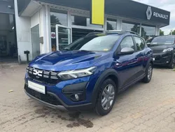 Blau Gebraucht 2023 Dacia Sandero Expression Kleinwagen | 16.600 € (Fairer Preis)