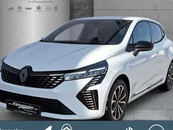 Weiß Neu 2025 Renault Clio V Techno Limousine | 19.650 € (Guter Preis)