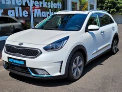 Weiß Gebraucht 2018 Kia Niro Spirit SUV | 20.450 € (Etwas zu teuer)