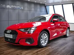 Rot Gebraucht 2022 Audi A3 Sportback Limousine | 26.350 € (Guter Preis)