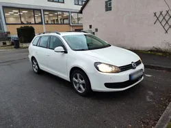 Weiß Gebraucht 2011 VW Golf VI Kombi | 3.880 € (Fairer Preis)