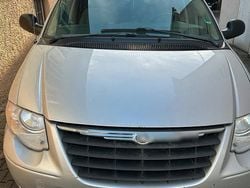 Silber Gebraucht 2007 Chrysler Voyager Van / Kleinbus | 3.300 €