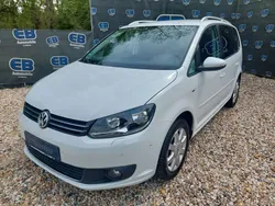 Weiß Gebraucht 2014 VW Touran Cup Van / Kleinbus | 9.999 € (Guter Preis)