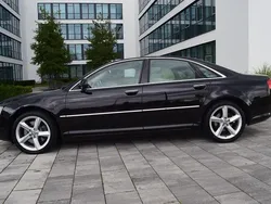 Kirschschwarz Gebraucht 2008 Audi A8 Sport Limousine | 13.900 €