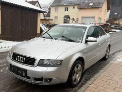 Silber Gebraucht 2003 Audi A4 Sport Limousine | 990 €