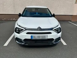 Weiß Gebraucht 2023 Citroën C4 PureTech Limousine | 15.500 € (Fairer Preis)