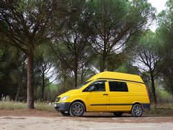 Gelb Gebraucht 2006 Mercedes Vito Van / Kleinbus | 8.900 €