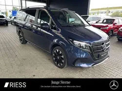 Sodalithblau Gebraucht 2024 Mercedes V250 Van / Kleinbus | 73.470 €
