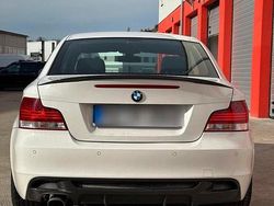 Weiß Gebraucht 2011 BMW 118 Coupé Coupé | 5.500 € (Guter Preis)