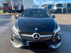 Schwarz Gebraucht 2017 Mercedes A200 AMG line Limousine | 13.900 € (Fairer Preis)