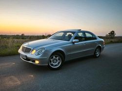 Silber Gebraucht 2004 Mercedes E200 Limousine | 5.800 €