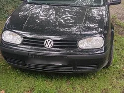 Schwarz Gebraucht 1998 VW Golf IV Kleinwagen | 650 € (Guter Preis)