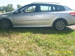Silber Gebraucht 2008 Renault Laguna GrandTour Exception Kombi | 2.800 €