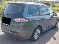 Grau Gebraucht 2016 Ford Galaxy Van / Kleinbus | 9.950 € (Fairer Preis)