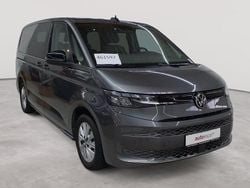 Indiumgrau metallic Gebraucht 2023 VW Multivan Van | 41.790 € (Guter Preis)