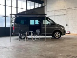 Grau Gebraucht 2016 VW T6 Beach Van | 39.000 € (Teuer)