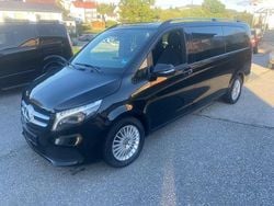 Schwarz Gebraucht 2024 Mercedes V300 Van / Kleinbus | 48.990 €