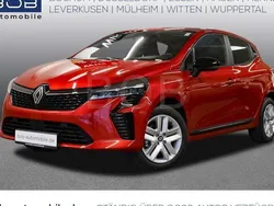 Rot Gebraucht 2024 Renault Clio V Evolution Limousine | 19.444 € (Fairer Preis)