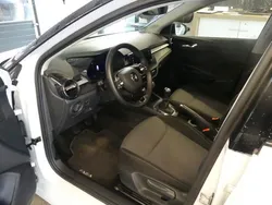 Weiß Gebraucht 2022 Skoda Fabia Ambition Limousine | 14.870 € (Fairer Preis)