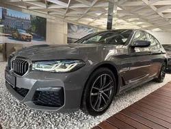 Grau Gebraucht 2021 BMW 545e M Sport Limousine | 43.990 € (Etwas zu teuer)