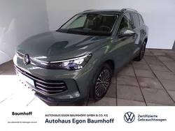 Grün Gebraucht 2024 VW Tiguan Elegance SUV | 42.970 € (Teuer)