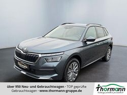 Quarzgrau Gebraucht 2021 Skoda Kamiq Clever SUV | 19.847 € (Fairer Preis)