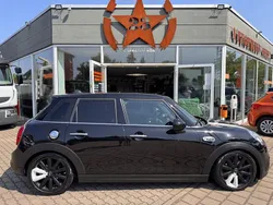 Schwarz Gebraucht 2016 Mini Cooper SD Kleinwagen | 14.690 € (Guter Preis)