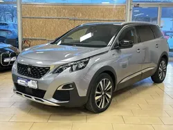 Grau lack grau artense/metallic klarlack Gebraucht 2021 Peugeot 5008 GTi Van / Kleinbus | 23.870 € (Superpreis)