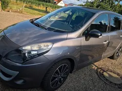 Grau Gebraucht 2012 Renault Scénic III Van / Kleinbus | 6.800 € (Etwas zu teuer)
