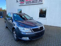 Grau Gebraucht 2011 Skoda Octavia Impuls Edition Kombi | 2.990 €