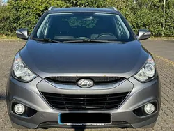 Grau Gebraucht 2011 Hyundai ix35 Premium SUV | 5.499 € (Superpreis)
