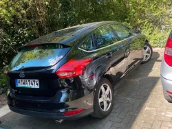 Schwarz Gebraucht 2015 Ford Focus Limousine | 9.599 € (Fairer Preis)