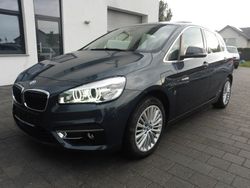 Grau Gebraucht 2016 BMW 225 Active Tourer Luxury Line Van / Kleinbus | 15.690 € (Fairer Preis)