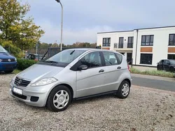 Silber Gebraucht 2007 Mercedes A180 Limousine | 1.500 € (Teuer)
