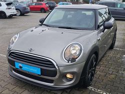 Grau Gebraucht 2018 Mini Cooper Kleinwagen | 17.777 € (Fairer Preis)