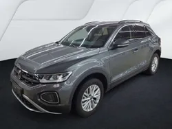 Indiumgrau metallic Gebraucht 2024 VW T-Roc Life SUV | 24.950 € (Fairer Preis)