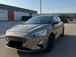 Beige Gebraucht 2018 Ford Focus Cool & Connect Limousine | 9.200 € (Guter Preis)