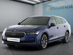 Blau Gebraucht 2024 Skoda Superb Kombi | 46.749 €