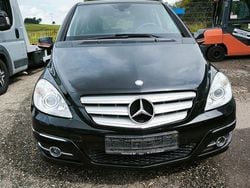 Schwarz Gebraucht 2010 Mercedes B200 Van / Kleinbus | 4.600 € (Superpreis)