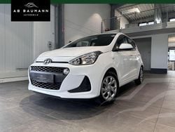Weiß Gebraucht 2019 Hyundai i10 Trend Kleinwagen | 8.880 € (Fairer Preis)