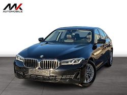 Saphirschwarz Gebraucht 2022 BMW 530 Limousine | 26.480 € (Guter Preis)