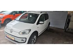 Weiß Gebraucht 2016 VW cross up! Kleinwagen | 9.900 € (Fairer Preis)