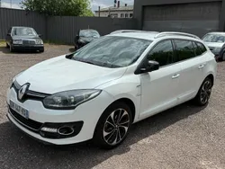 Weiß Gebraucht 2015 Renault Mégane GrandTour Bose Edition Kombi | 7.000 € (Fairer Preis)