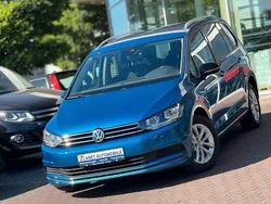 Blau Gebraucht 2020 VW Touran IQ Drive Van / Kleinbus | 20.890 € (Superpreis)