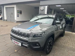 Grau Gebraucht 2022 Jeep Compass Trailhawk SUV | 28.890 € (Etwas zu teuer)