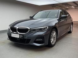 Mineralgrau Gebraucht 2021 BMW 320 Shadowline Kombi | 30.749 € (Fairer Preis)